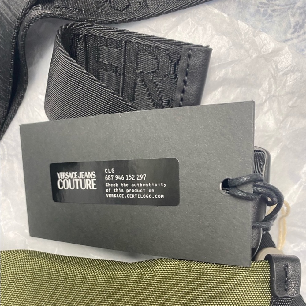 Versace couture Macro Logo collection techno fabric & leather messenger bag - Picture 10 of 16